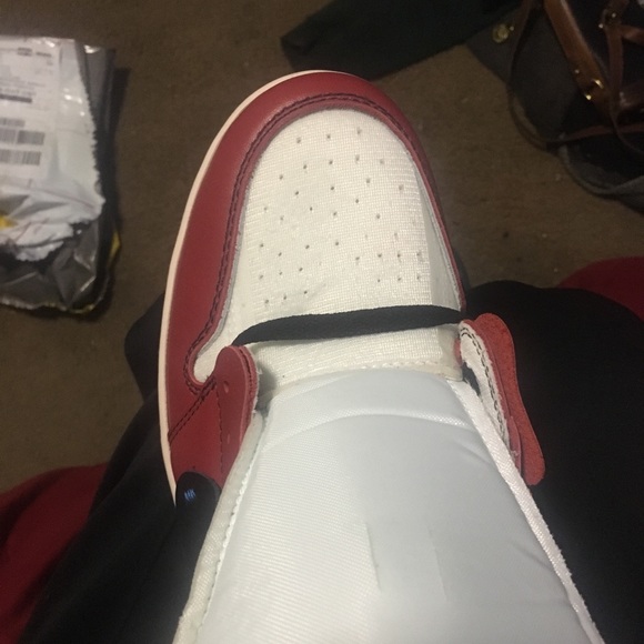 Off White Jordan 1 Chicago (Size 14) - Picture 7 of 7